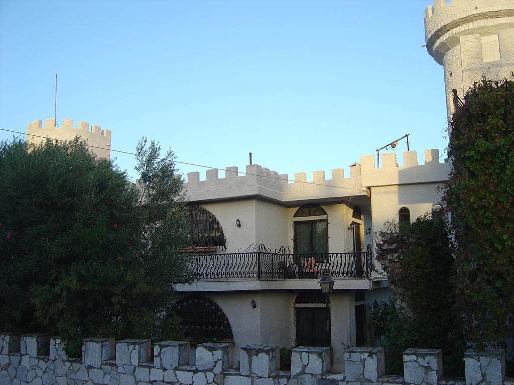 Castle By The Sea Villa Artemida  Exterior photo